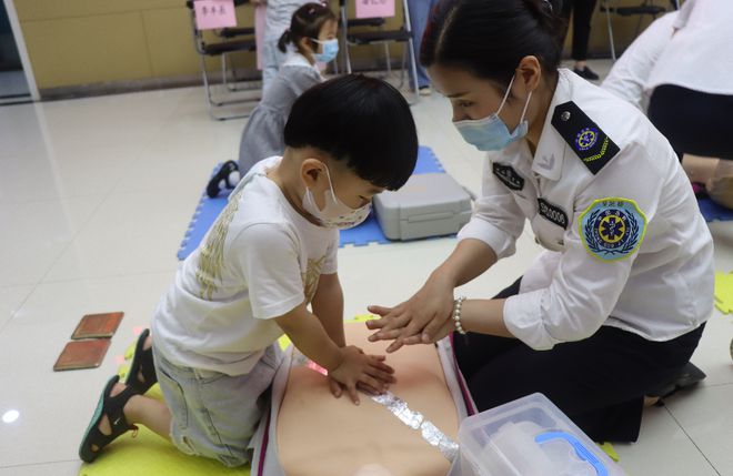 高級兒童復(fù)蘇模擬人